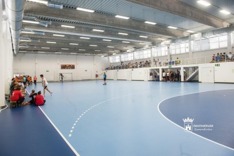 Kézilabdatornával avatták fel a Széna Téri Sportcsarnokot
