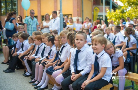 Városi tanévnyitó a Felsővárosi Iskolában - 965 elsős kezdi meg a tanévet Fehérváron