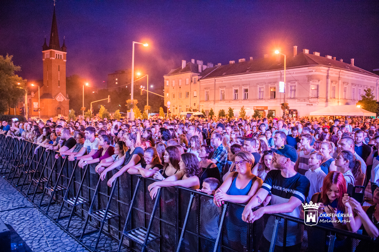 Bye Summer! - nyárzáró buli Fehérváron, ismét megtelt a Zichy színpad előtti tér
