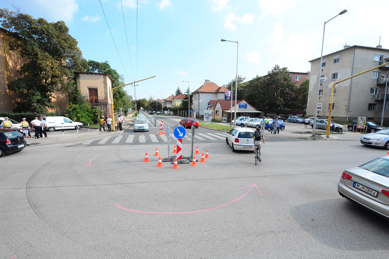 Körforgalom a kereszteződésben - változott a forgalmi rend a Királykútnál