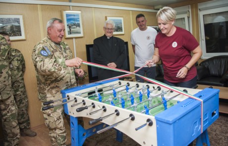 Fehérvári támogatás az EUFOR ALTHEA misszióban szolgáló magyar katonáknak