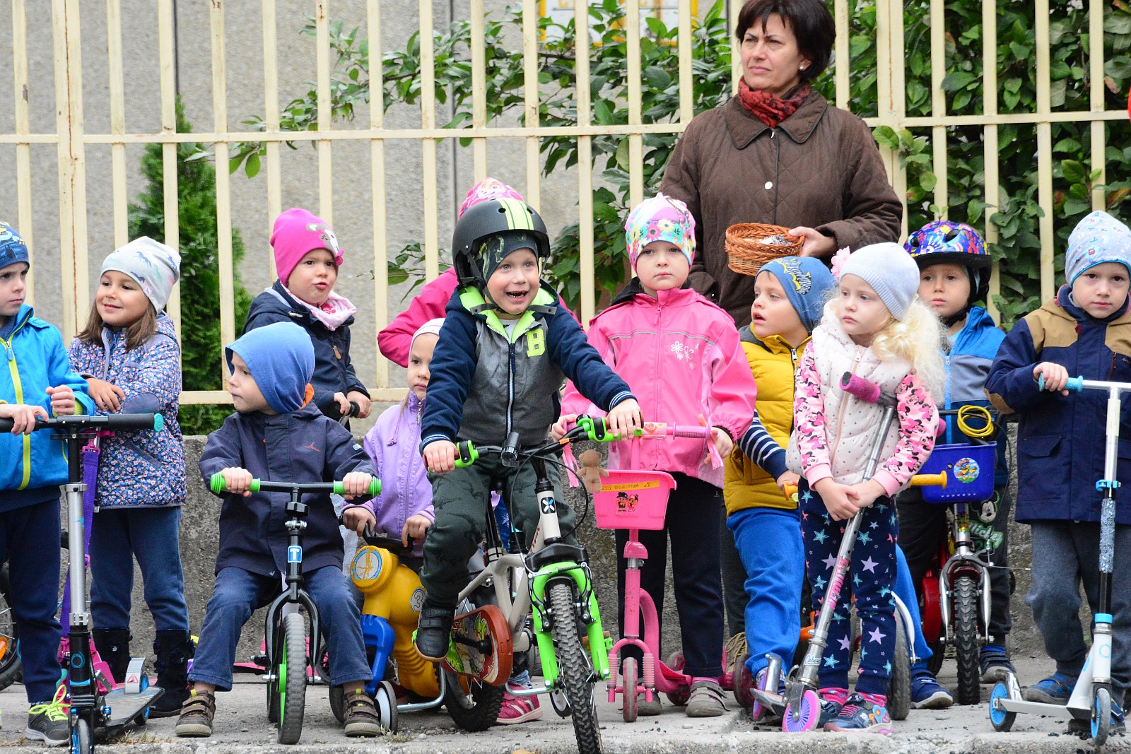 Ovisok vették birtokba a felújított parkolót a Vízivárosban