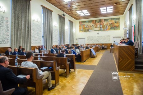 Rendelőfelújításról és kerékpáros fejlesztésekről is döntöttek a közgyűlésen