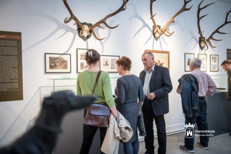 Vadászok és vadászatok Fejér megyében - február végéig látható a gazdag tárlat