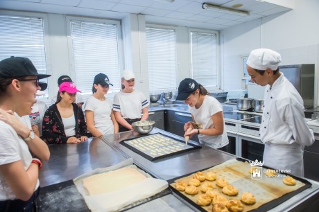 A Deák tankonyhájában tanulnak főzni a kodályos diákok