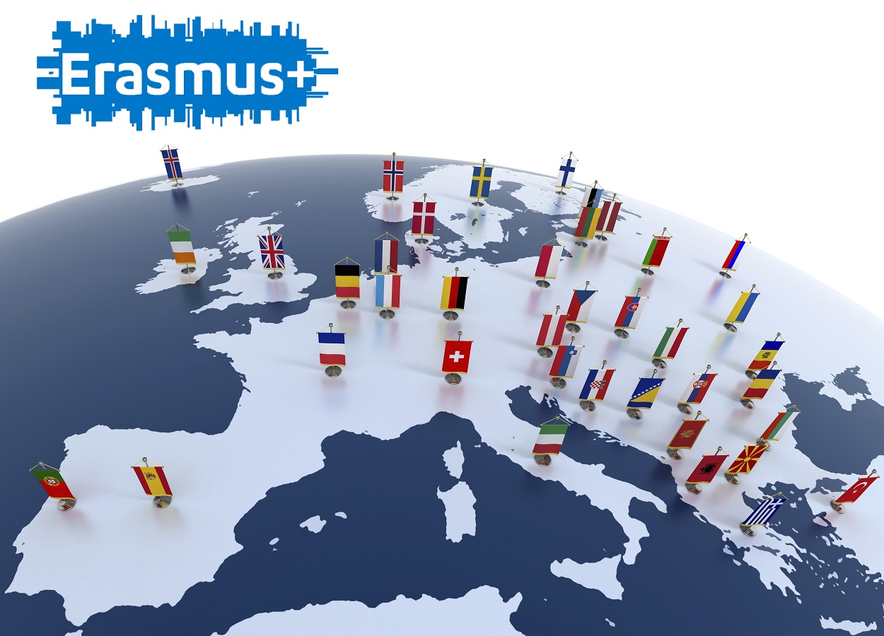 Az Erasmus + pályázati lehetőségeiről tájékoztatják a diákokat csütörtökön