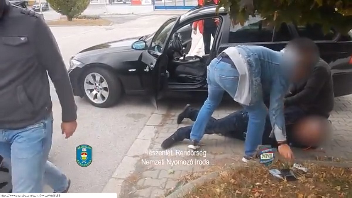 Több mint 4 kg kábítószerrel bukott le Fehérváron egy 54 éves férfi