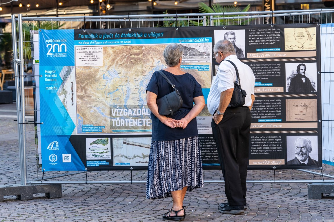 A mérnök üzenete a világnak - plakátkiállítás nyílik a Városház téren