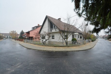 Elkészült az Öreghegyen a Bajmóci utca teljes felújítása