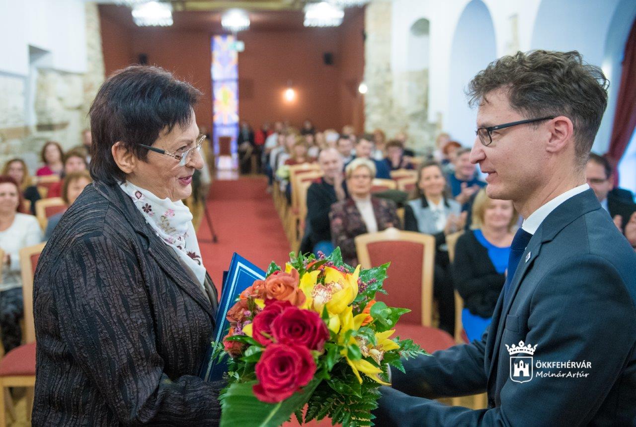 A Szociális Munka Napját ünnepelték - Bernáth Károlyné kapta a város elismerését