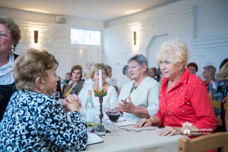 Húsz éves jubileumot ünnepelt az Alba Regia Nyugdíjas Egyesület Belvárosi Klubja