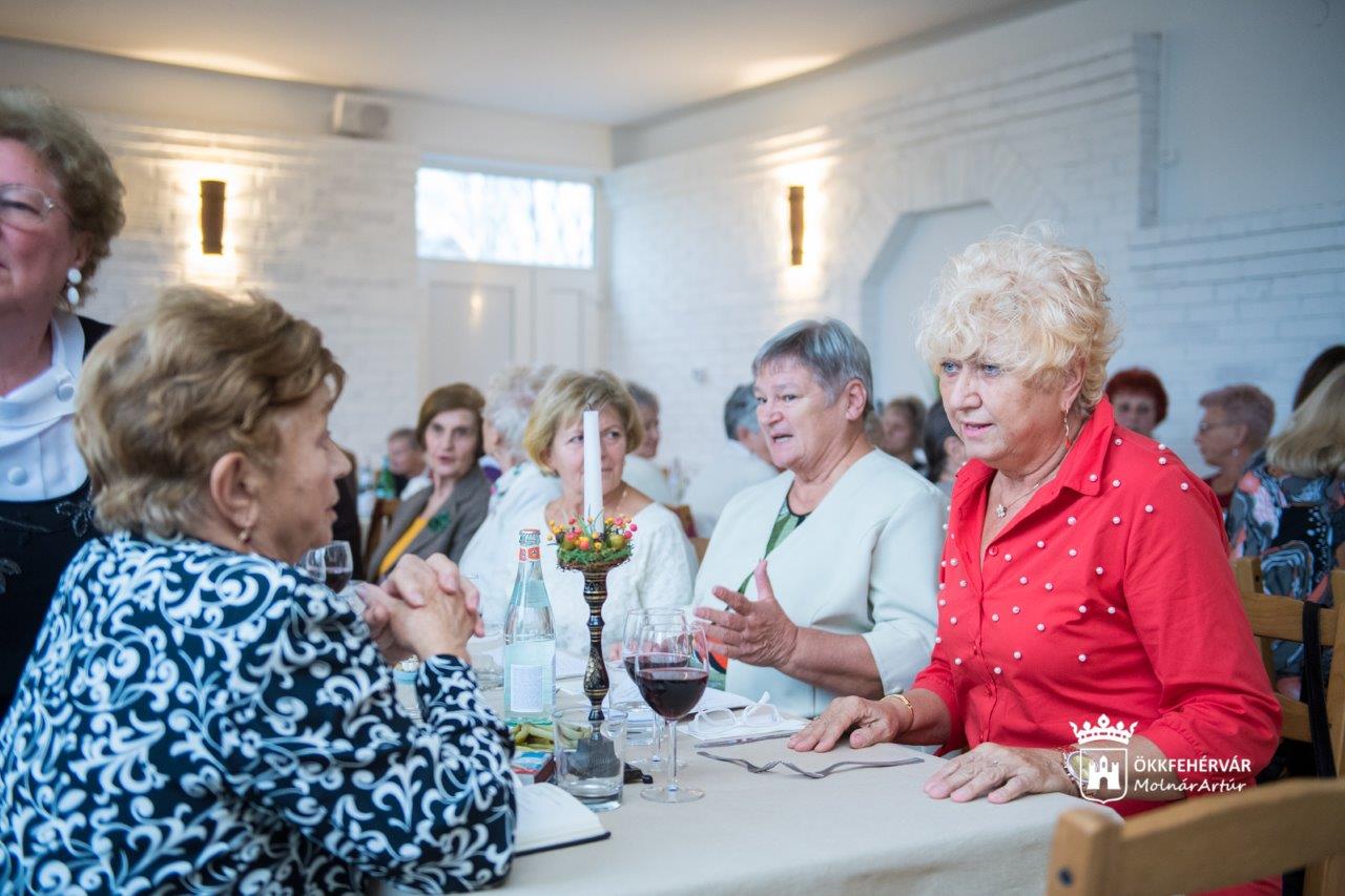 Húsz éves jubileumot ünnepelt az Alba Regia Nyugdíjas Egyesület Belvárosi Klubja