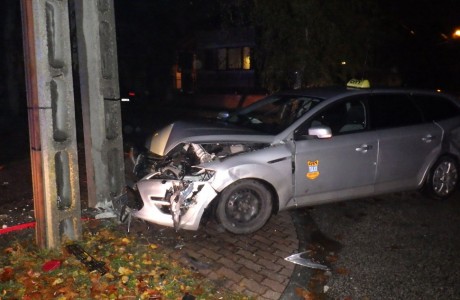 Karambol a Vértanú utca Zsolt utca kereszteződésében