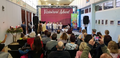 Vízivárosi Advent - a Felsőváros apraja nagyja mutatkozott be a színpadon