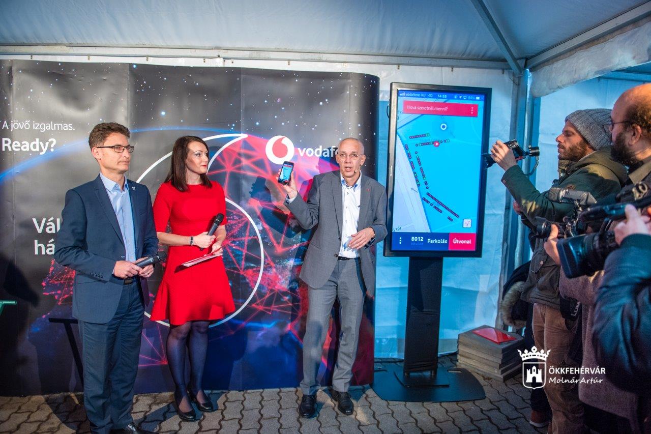 Fehérvár az okosvárosok útján - különleges parkolási infrastruktúrát telepítettek