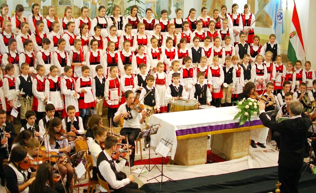 Újra hangversenyt ad Székesfehérváron a  Szentegyházi Gyermekfilharmónia