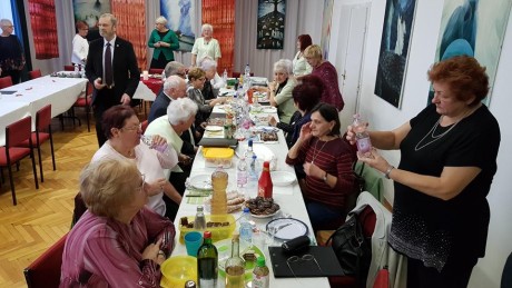 Kemencés langallóval ünnepelt a Székesfehérvári Nosztalgia Klub Egyesület
