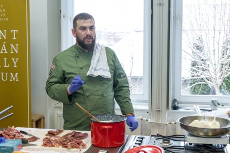 Túl kell lépnünk a pörköltzónán - vadgasztronómia Vári Dáviddal