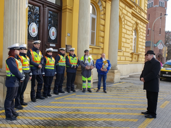Közlekedési rendőröknek mondott köszönetet a Magyar Autóklub Székesfehérváron