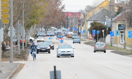 További közműcserékkel folytatódik a Berényi út felújítása