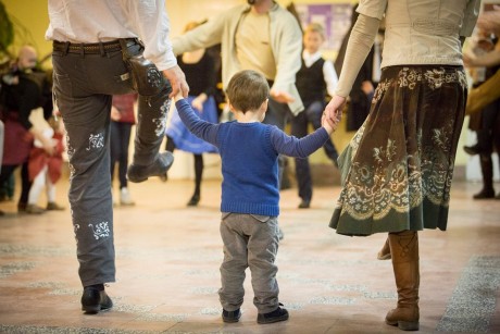 Farsangi táncházba hívja a családokat az Alba Regia Táncegyesület