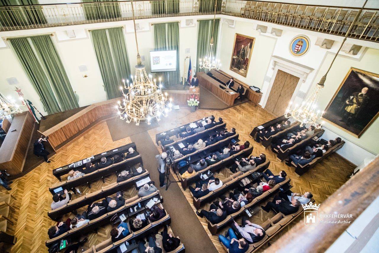 Hétfőn tartotta első konferenciáját a Trianon Centenáriumi Emlékbizottság Fehérváron