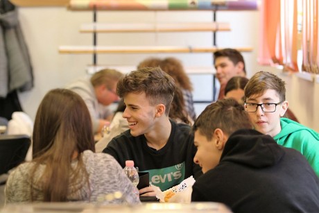 Az angol szókincs szabadította ki a diákokat a Comuseumból