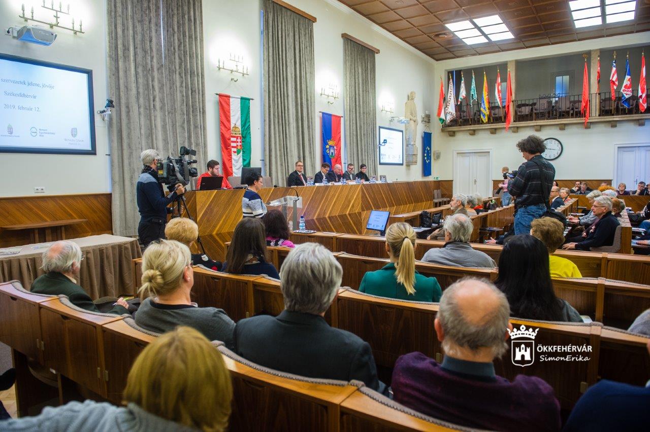 Pályázzanak bátran! - országos és helyi alapok civil szervezeteknek