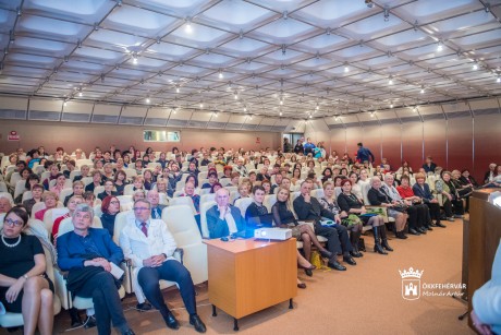 Ápolók ünnepe a Szent György Kórházban - Siák Gabriella az Év ápolója