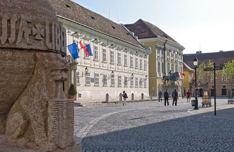 A márciusi ifjak nyomában - ingyenes városnéző séta lesz szombaton