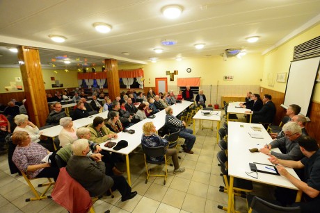 Lakossági fórum a Tóvárosban - járdák és utak mellett intézmények is megújulnak