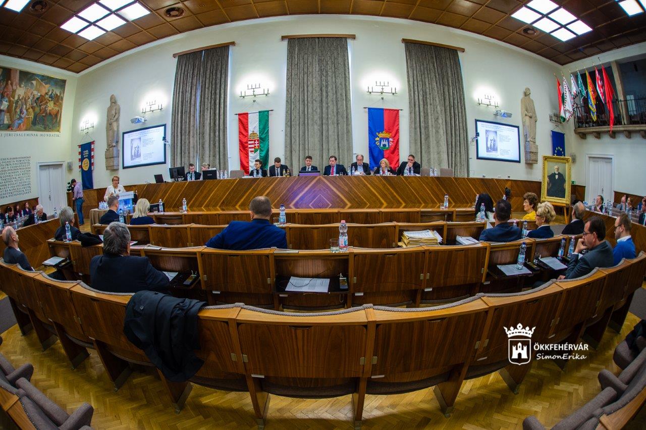 Közbeszerzésekről és a Vasútmodell kiállítás támogatásáról is döntött a közgyűlés