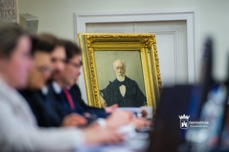 A hazatért Kossuth - közgyűlési megemlékezés a 125 esztendeje történtekről