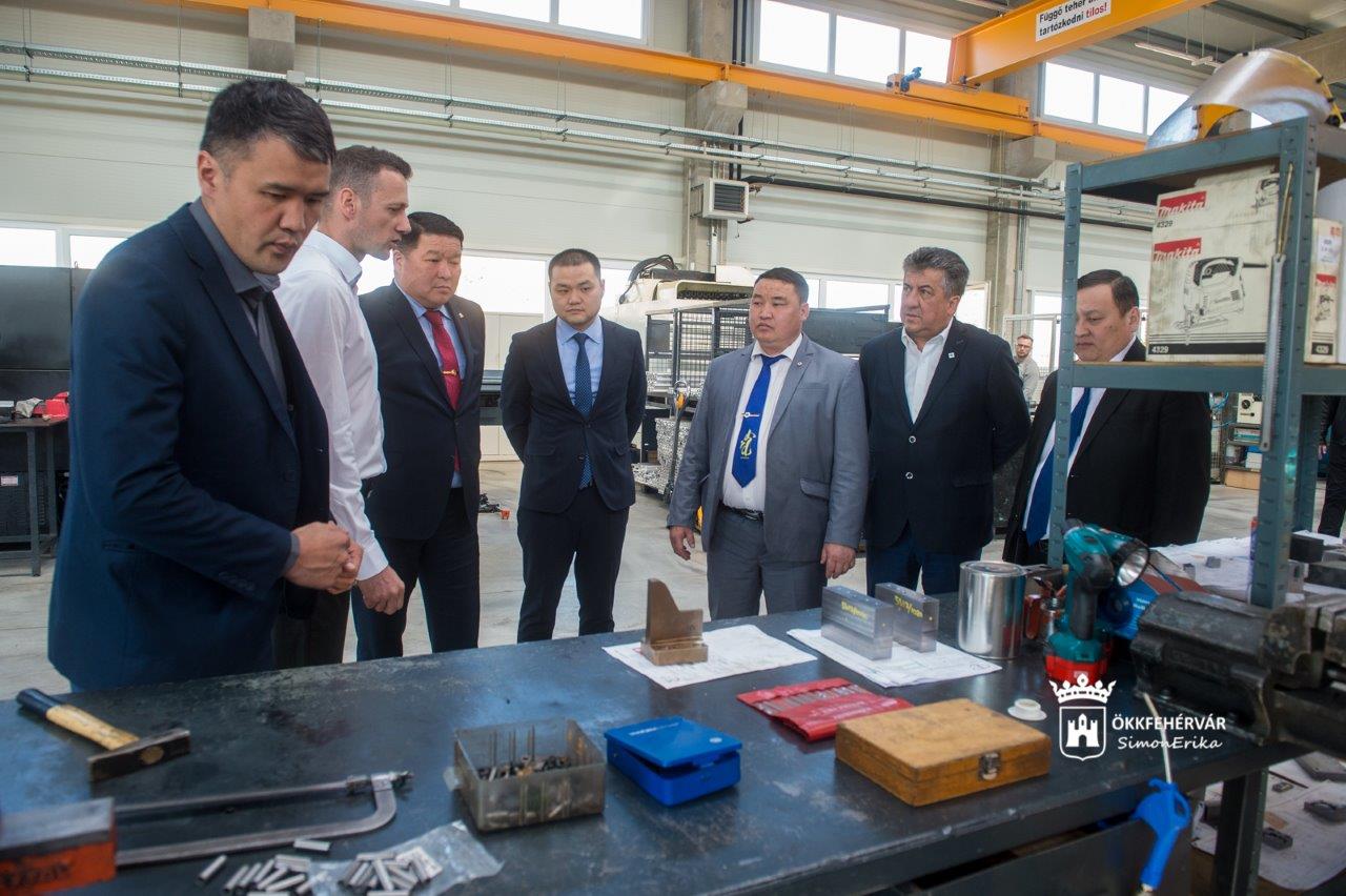 Gazdasági lehetőségekről tájékozódott a mongol delegáció Székesfehérváron
