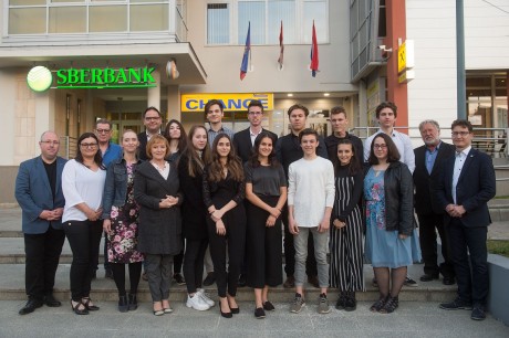 Fináléra készülve - Versünnep vacsora a döntősökkel