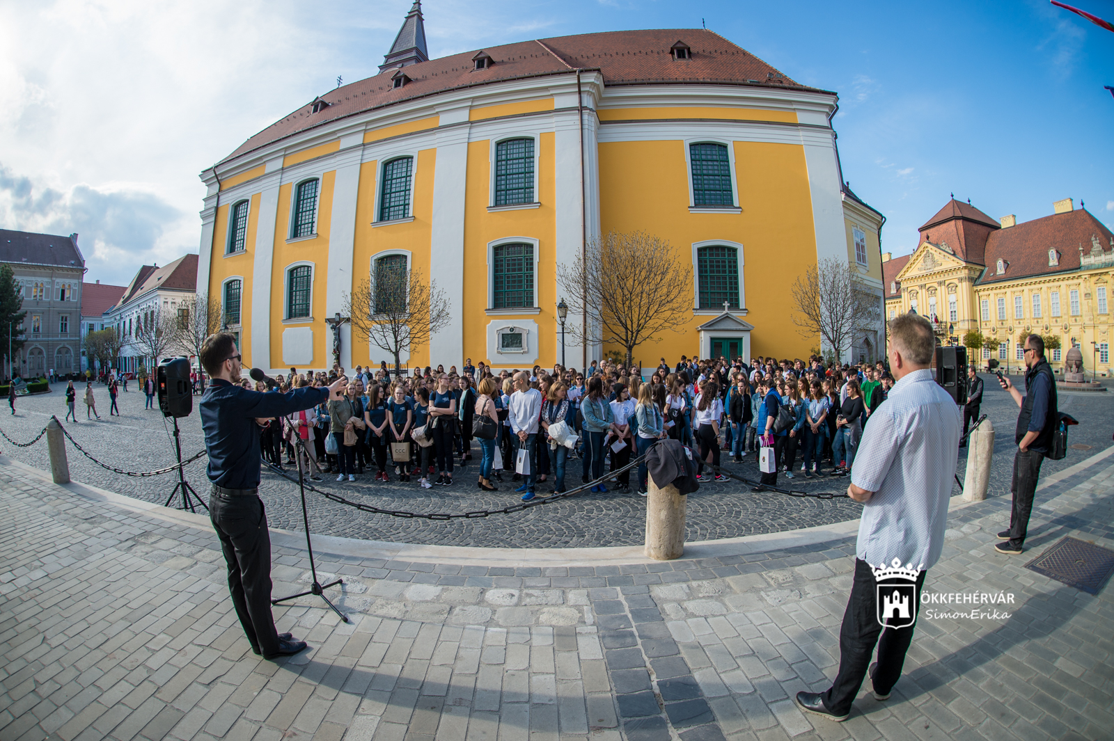 Közös énekléssel kezdődött a XI. Fehérvári  Ifjúsági Énekkari Találkozó