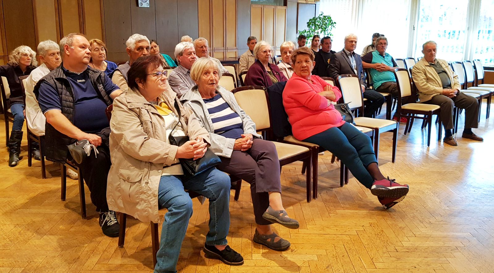 Újabb fejlesztések a Köfémen - lakossági fórumra várták a városrészben élőket