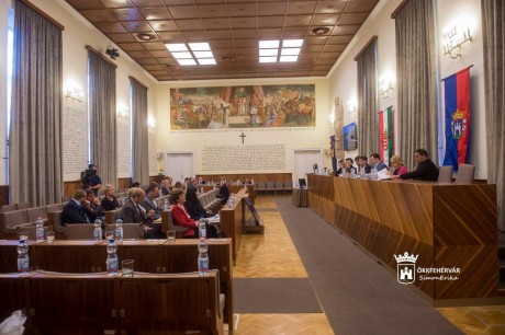 Döntött a közgyűlés: indulhat a Vásárhelyi út felújítása