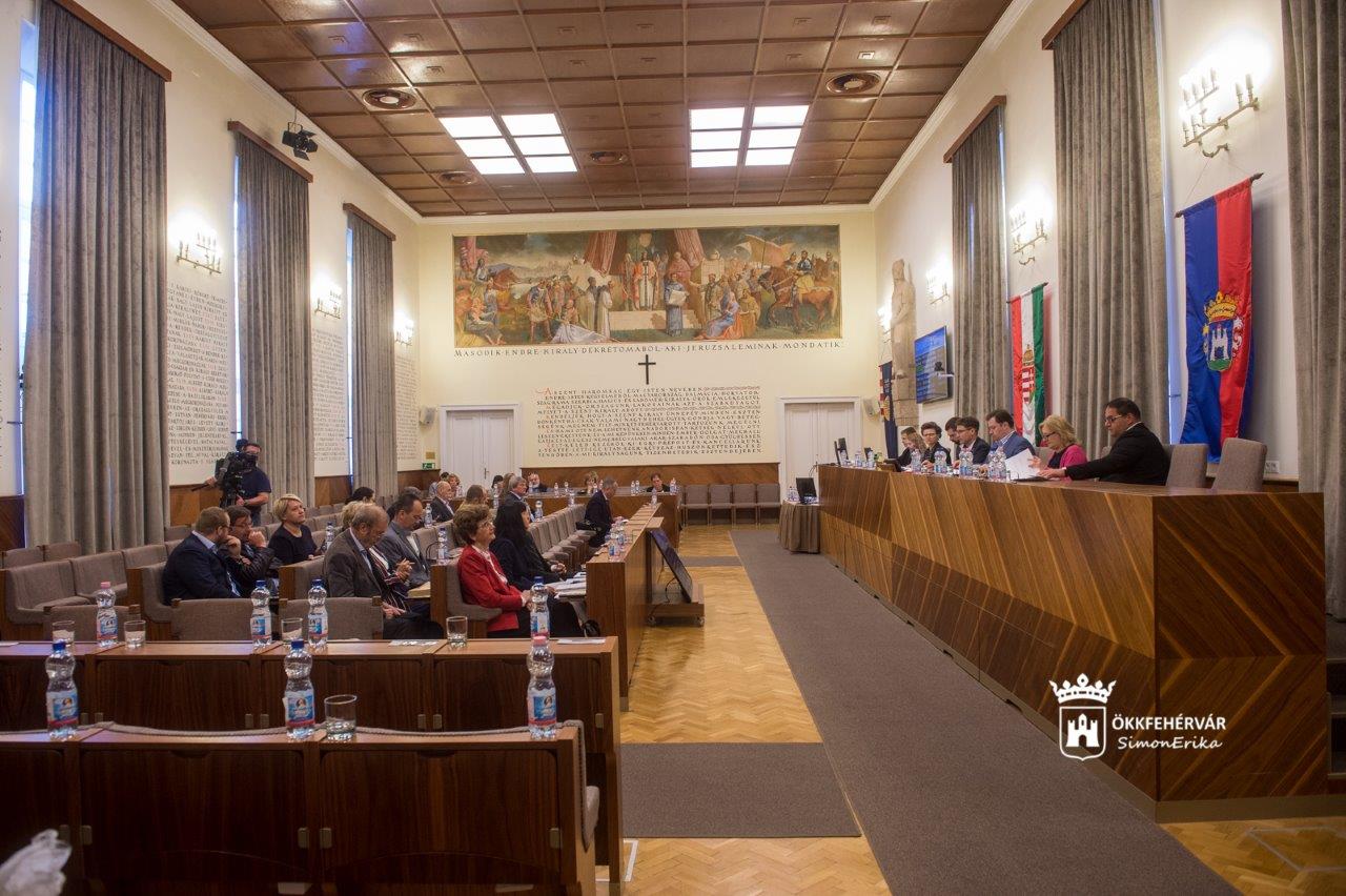 Döntött a közgyűlés: indulhat a Vásárhelyi út felújítása