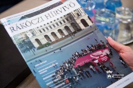 A középiskolások megszólítása a cél - Fehérváron járt a Rákóczi Szövetség elnöke