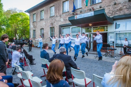 Felavatták a Gorsium művészeti iskola épületét Feketehegy-Szárazréten