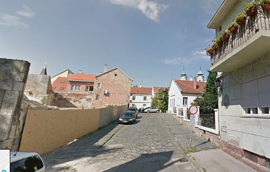 Forgalomkorlátozás lesz pénteken a Lakatos utcában