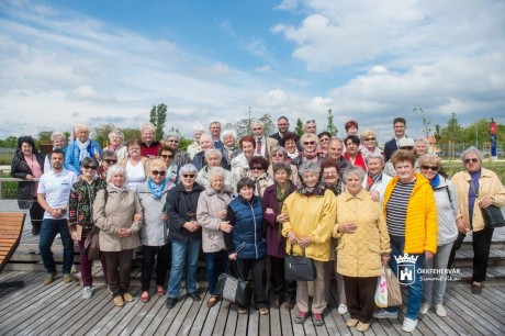 Nyugdíjas klubvezetők kirándultak kedden délután a Sóstón