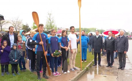 Megnyitották az évadot szombaton a Velencei-tónál