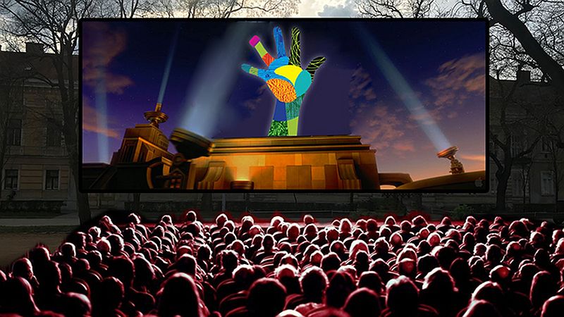 Ingyenes kertmozi péntektől a Zichy ligetben