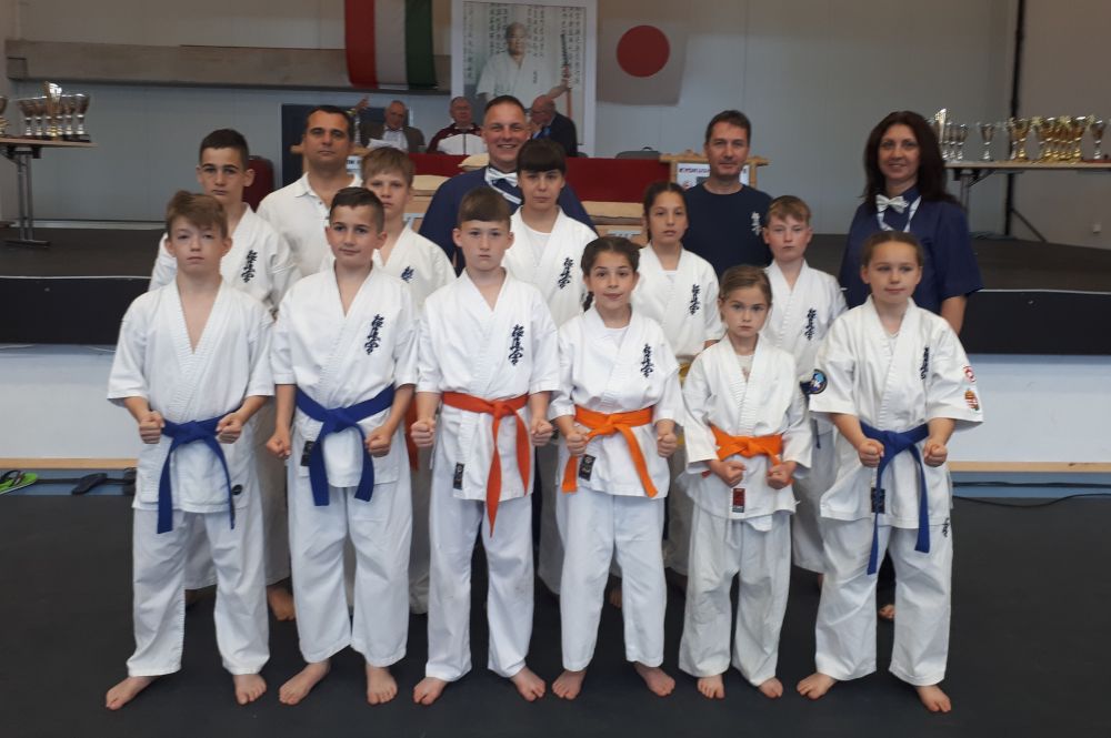 Karate: fehérvári érmek, helyezések Tatáról