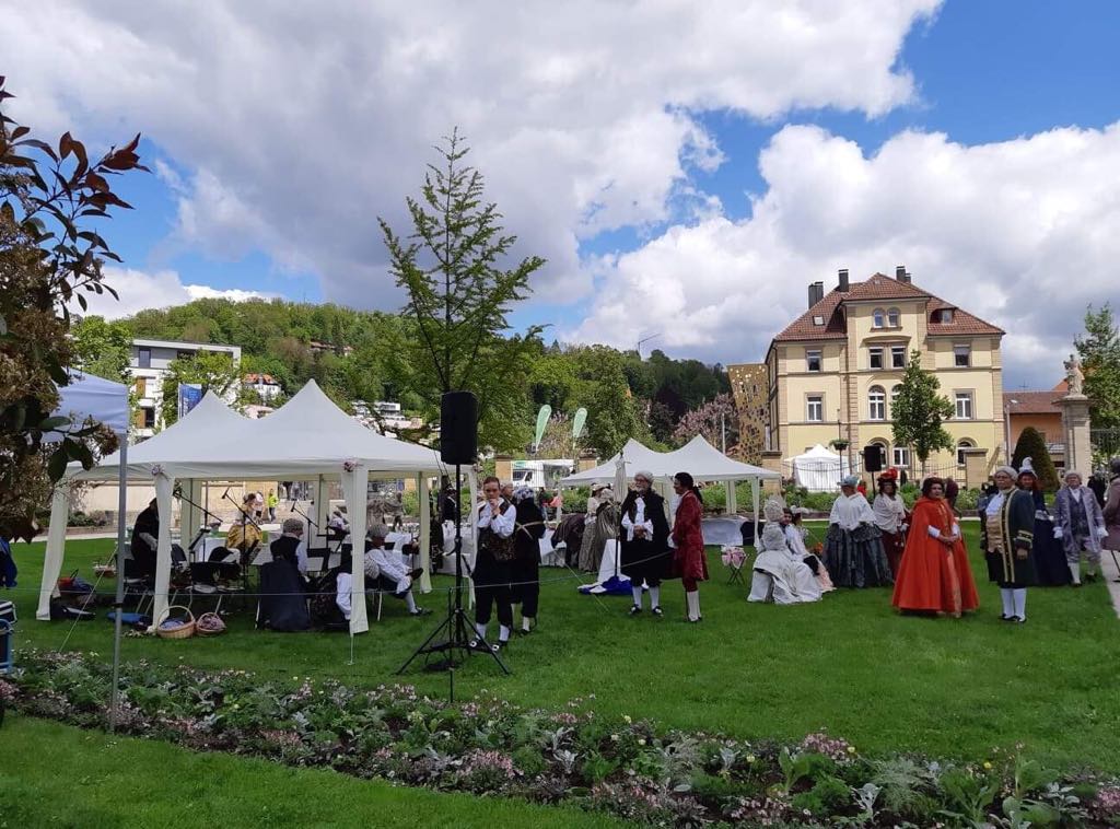 Szabadtéri mise és toronyavatás Schwäbisch Gmündben