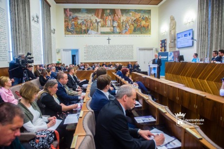 Fehérváron zárult a Számvevőszék és a Közbeszerzési Hatóság tudásmegosztó sorozata