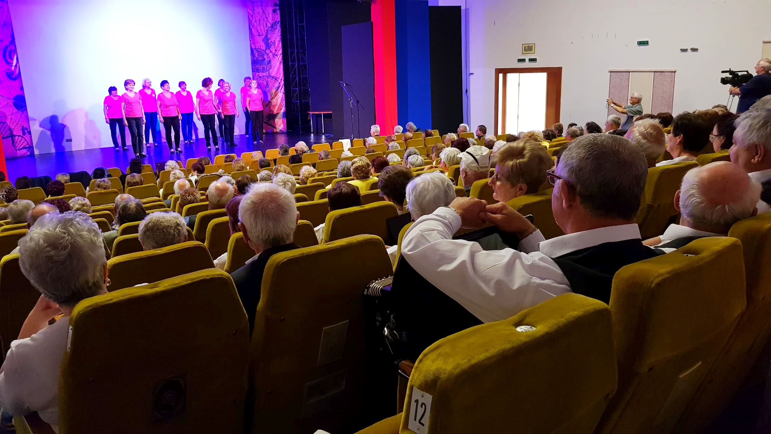 Muzsikál az erdő - kulturális fesztivállal ünnepeltek a szépkorúak