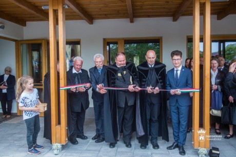 Felszentelték a Budai úti református templom mellett épült gyülekezeti házat és parókiát
